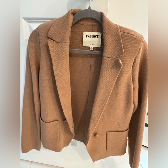 L'AGENCE Jackets & Blazers - L’Agence Sofia knit blazer - camel - great condition